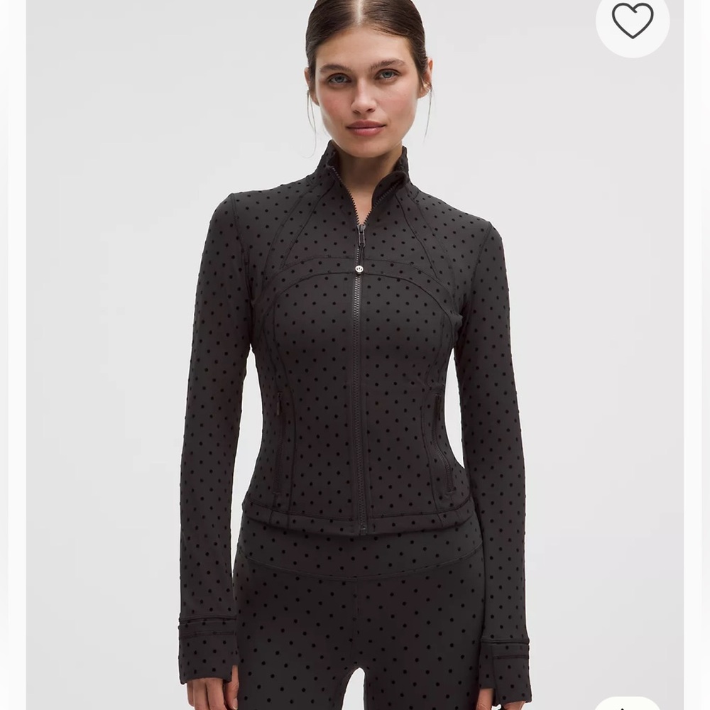 NWT Lululemon Define Cropped Jacket Nulu
Flocked Black Polka Flock